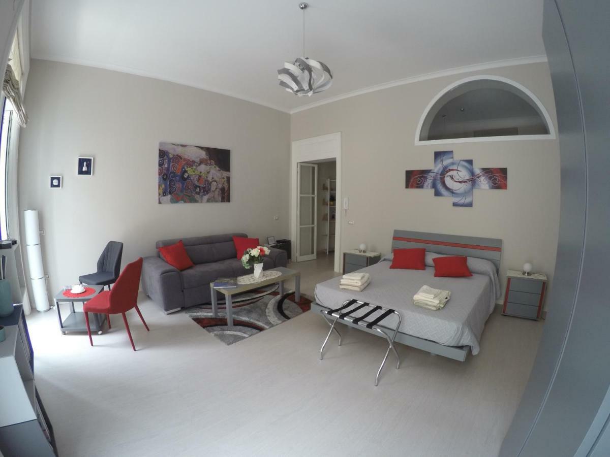 Lillolla Casa Vacanze Villa เนเปิลส์ ภายนอก รูปภาพ